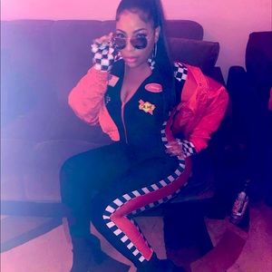 Top speed costume, L/XL. Includes jumpsuit, and gloves.